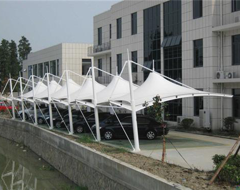 哪些因素影響著膜結(jié)構(gòu)車棚的使用壽命？