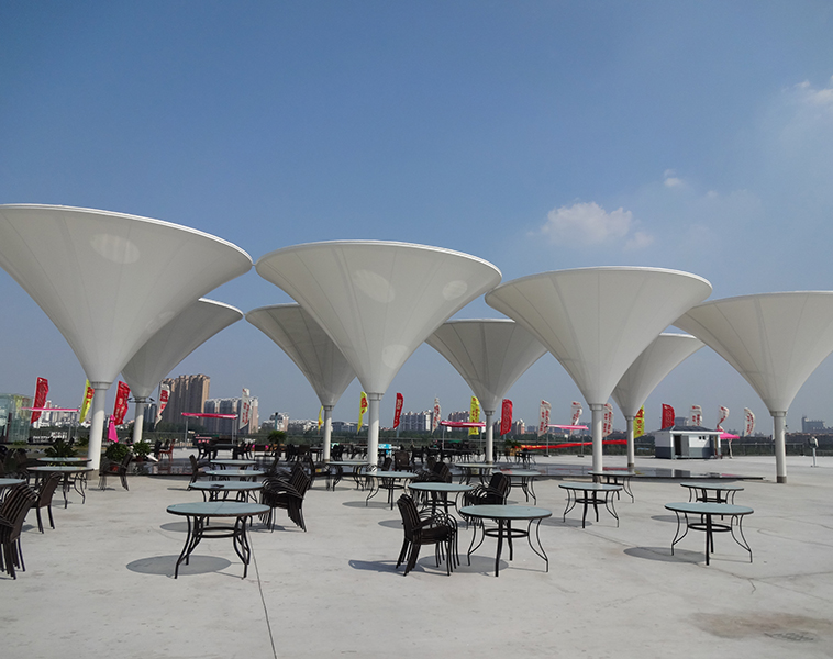 景觀膜結(jié)構(gòu)選鑄鐵補(bǔ)焊方法時(shí)要考慮的因素有哪些？