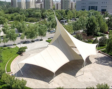 膜結(jié)構(gòu)景觀(guān)棚工程的連接工作涵蓋哪些內(nèi)容