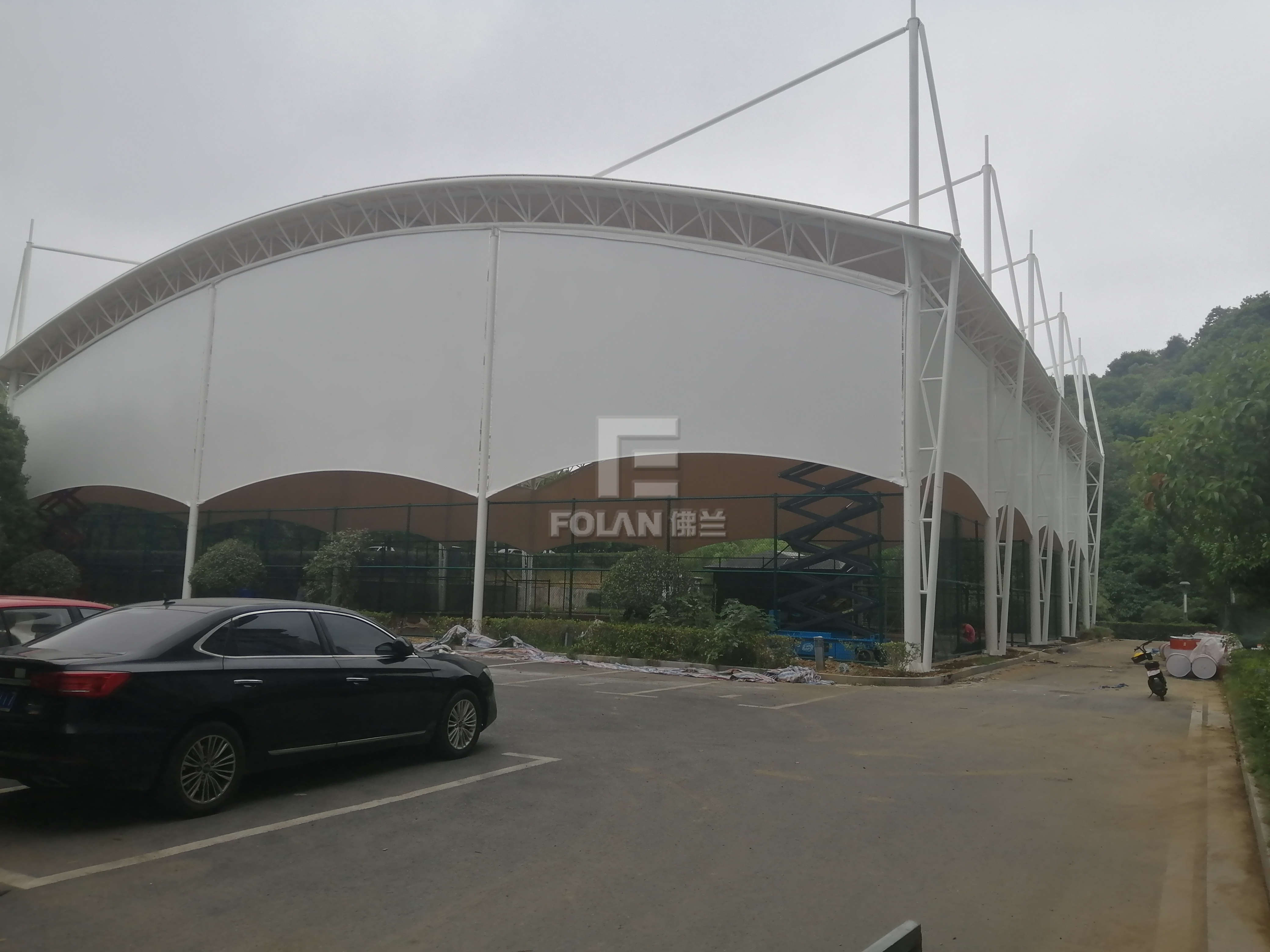 今日白露，佛蘭空間膜結(jié)構(gòu)公司為您分享剛竣工的白鹿網(wǎng)球場(chǎng)