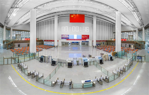 虎門站南站房開門迎客，軟膜天花照亮您的旅程